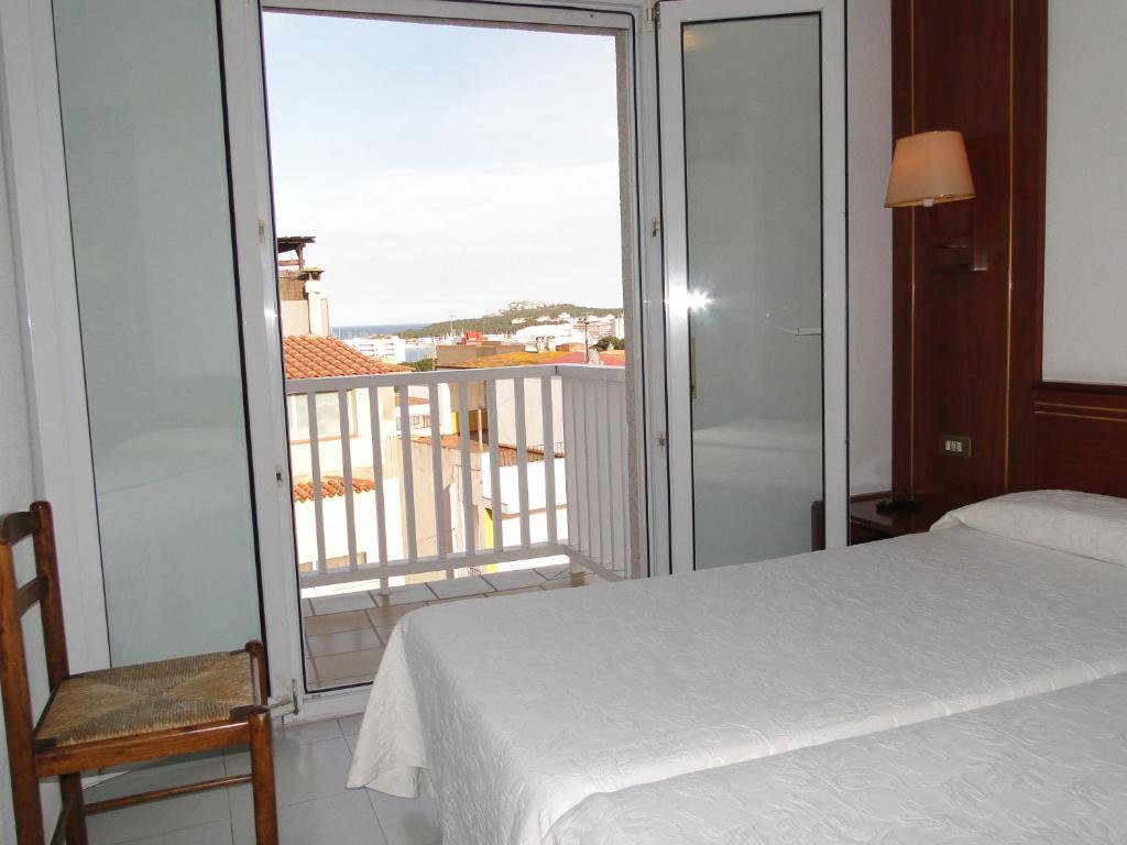Hostal La Vinya L' Escala Exterior foto
